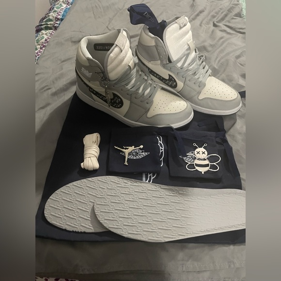 These are Air Jordan/Dior One of a kind/Authentic special edition high-tops. - Picture 6 of 11